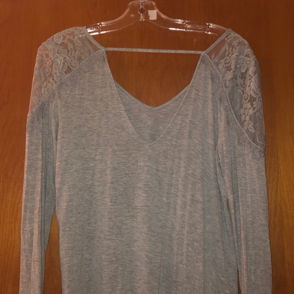 Gray soft and sexy A.E.O long sleeve shirt - Picture 3 of 4